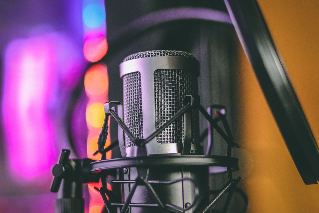 How to Start a Podcast With No Audience in 7 Easy Steps