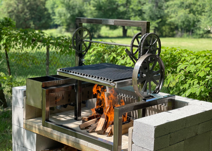 Innovative Features of the Modern Santa Maria Grill